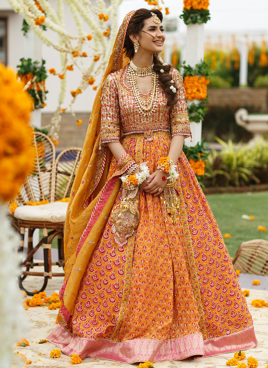 What are the best bridal dress (Lehenga and Choli) designs? - Quora