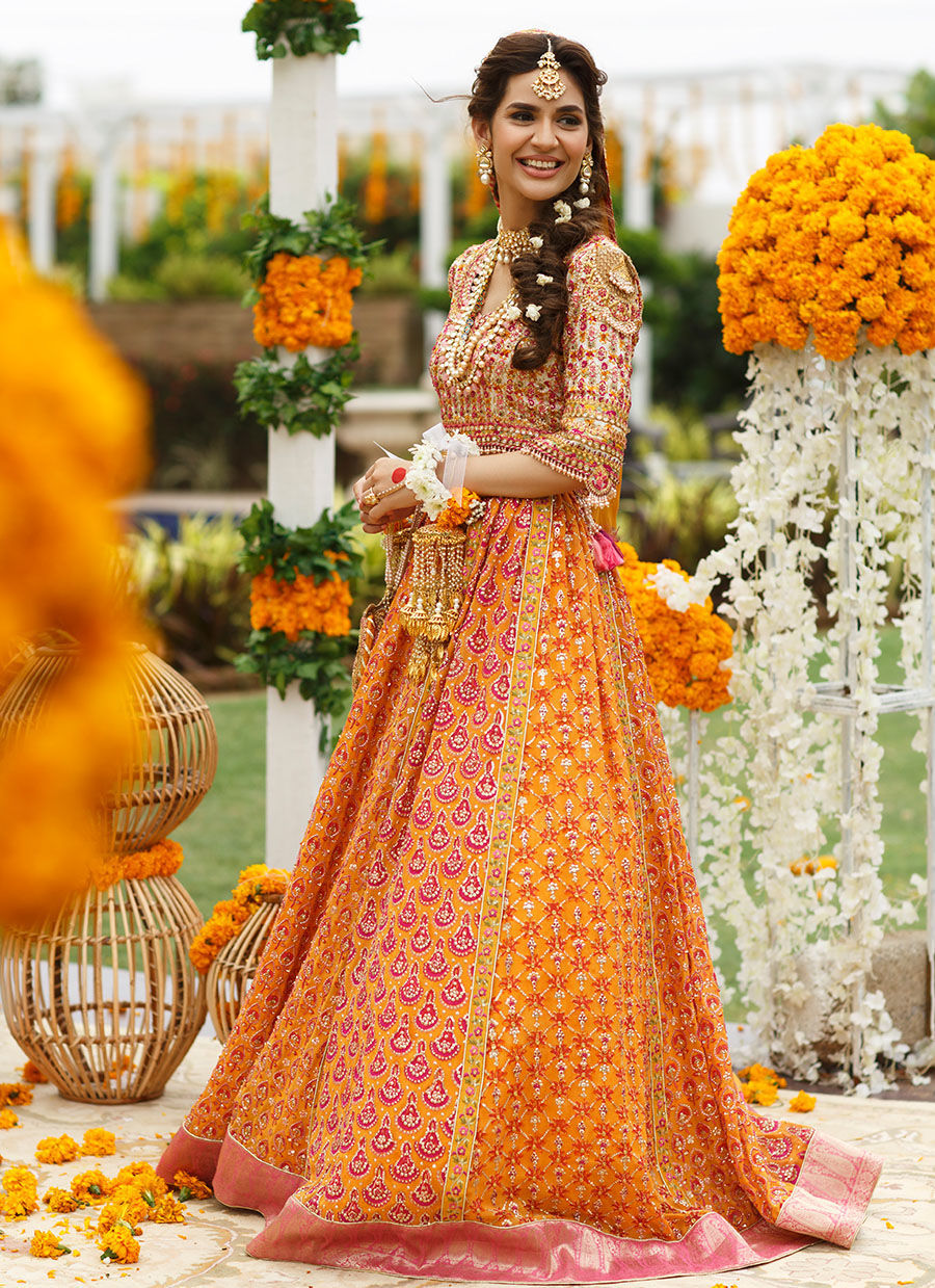 Buy Yellow Organza V Neck Embroidered Bridal Lehenga Set For Women by Varun  Bahl Online at Aza Fashions.