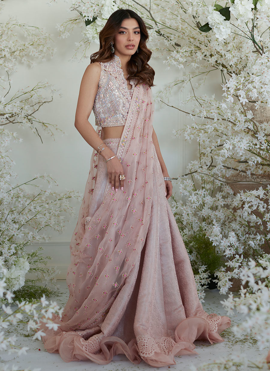 Pink - Bridal - Lehenga Cholis: Buy Indian Lehenga Outfits Online | Utsav  Fashion